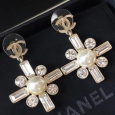  2023 C 18K Gold Pearl Diamond Earrings